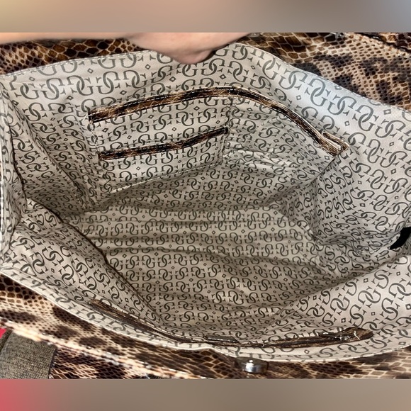 Guess Leopard Print Large Purse - Picture 3 of 5